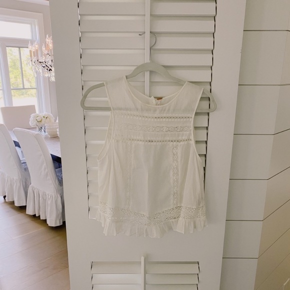New Free People Eyelet Lace Open Back Gauzy White Crochet Ruffle Hem Tank Top M - Picture 2 of 5